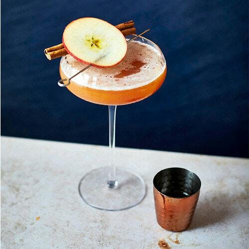 apple+cinnamon+gin+cocktail.jpg