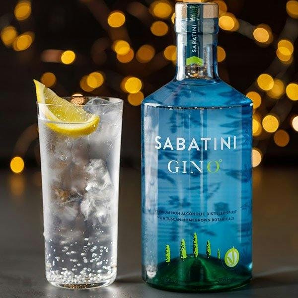 Sabatini Gin 0 serving suggestion