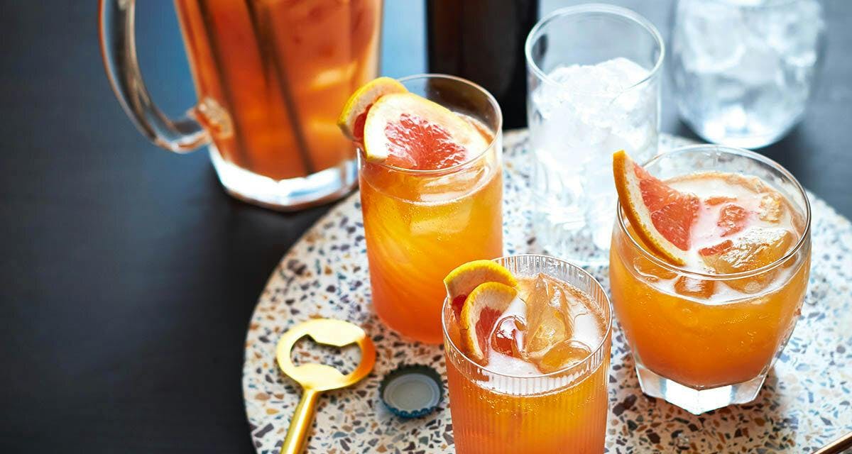 This grapefruit, gin and elderflower punch is the autumnal cocktail you need to try right away!