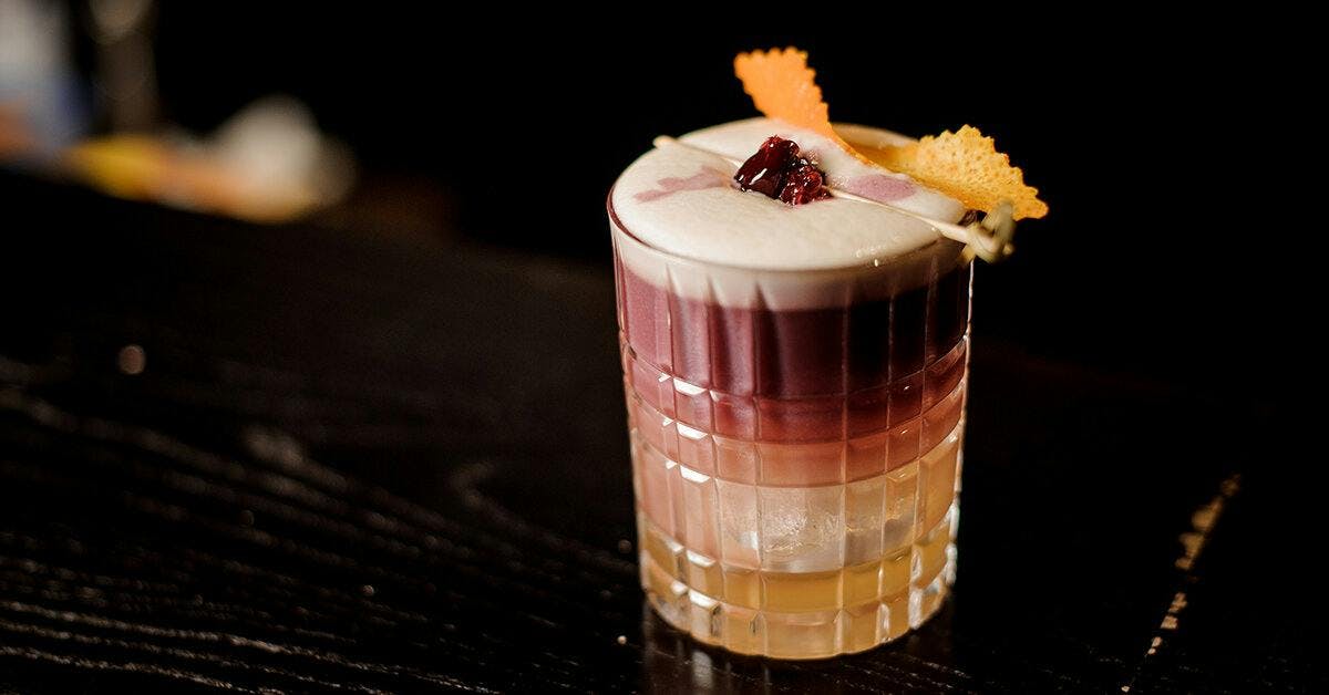 Looking to up your cocktail game? Try this spectacular layered Gin Sour!
