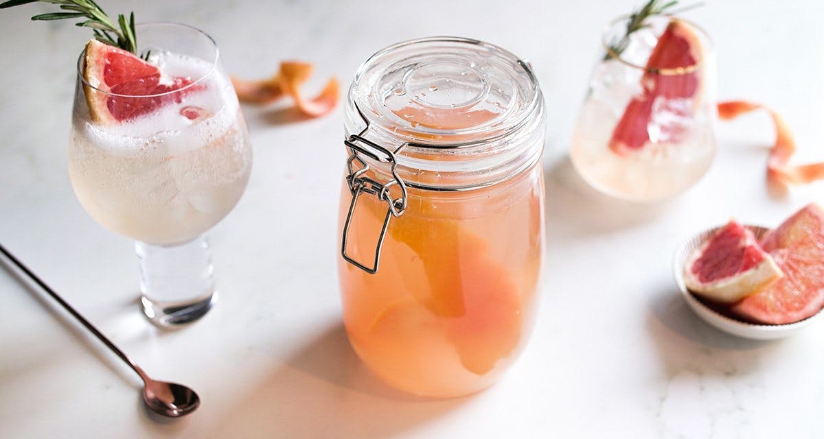 Here's how to make your own grapefruit gin at home!