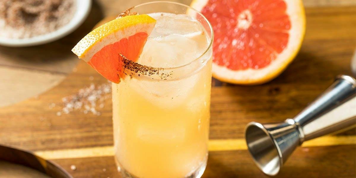 This spicy Paloma cocktail recipe is utterly gorgeous!  
