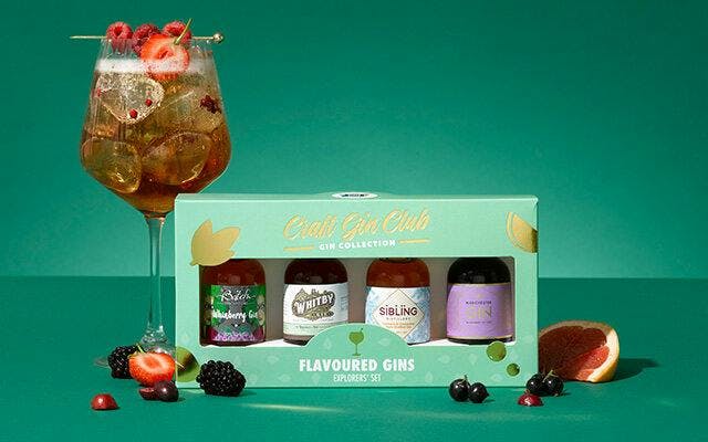 Any flavoured gin lover needs to own this miniature gin gift set.