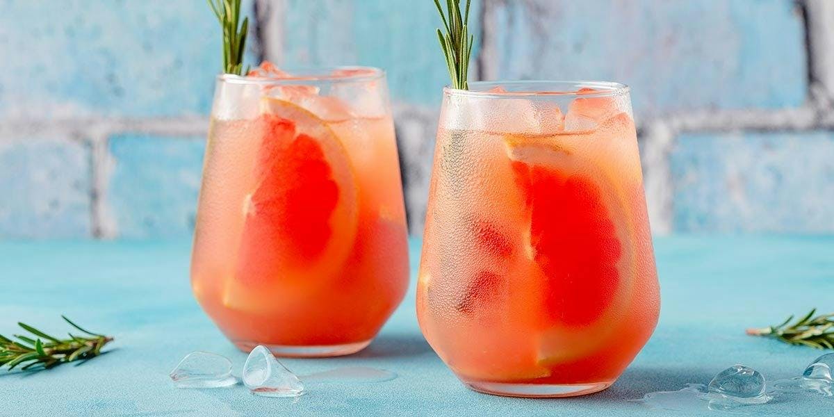 This pretty Grapefruit and Peach Fizz is the most refreshing gin cocktail! 