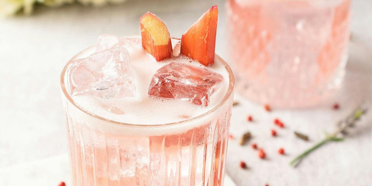Give this scrumptious rhubarb and gin cocktail recipe a go! 