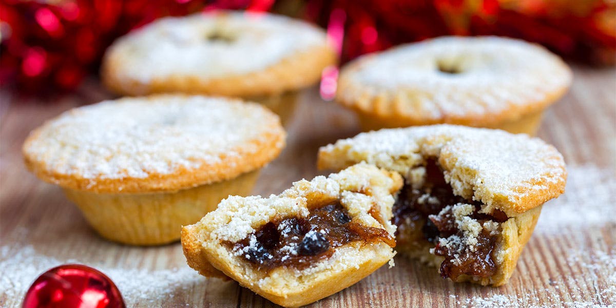 Make your own sloe gin-spiked mince pies this Christmas using this easy recipe!