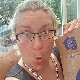 Look at the JOY on Sophie N-K’s face!! We’re pretty sure this is representative of a lot of our members’ faces on box delivery day!