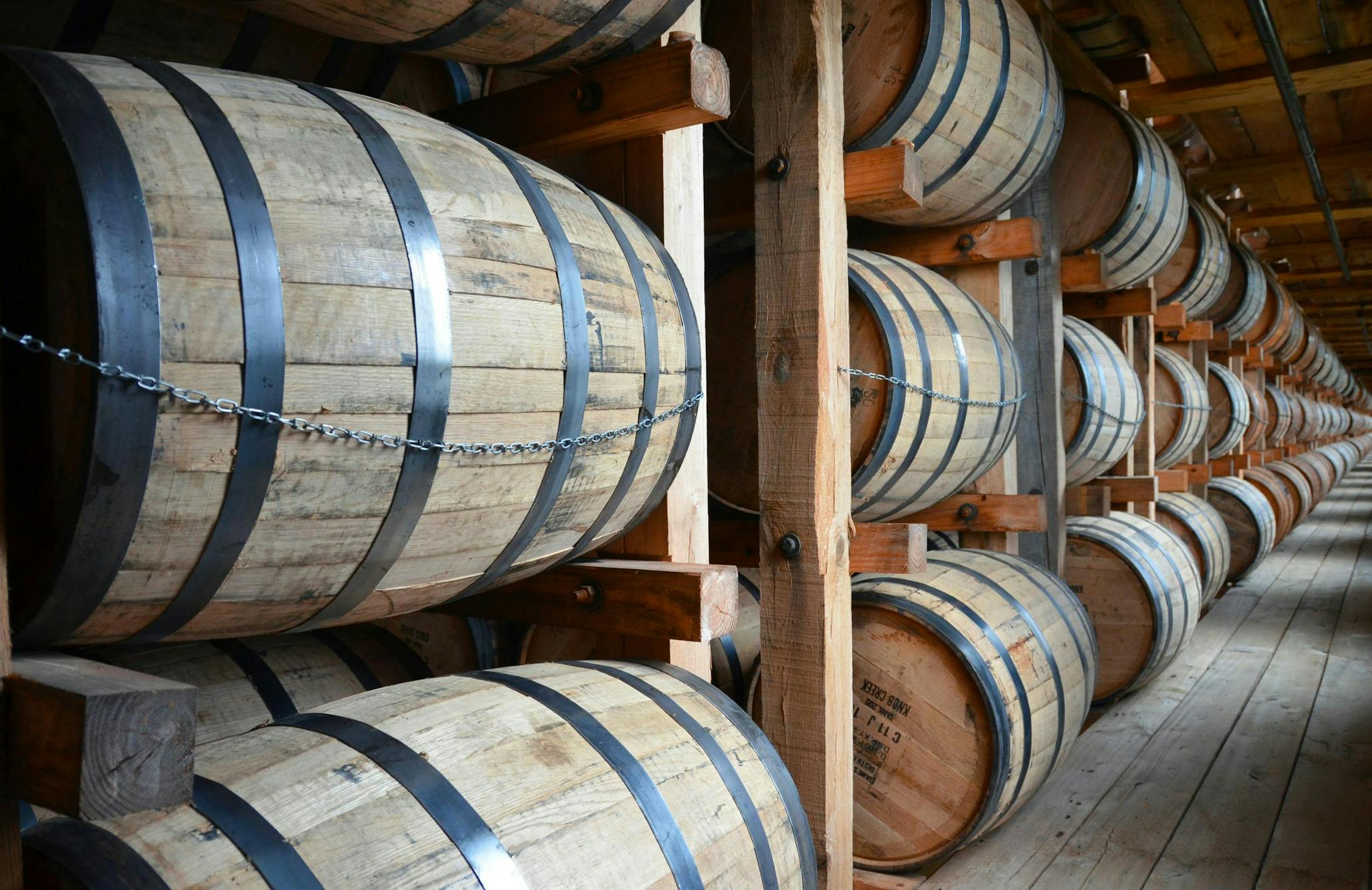 Does gin improve with barrel aging?