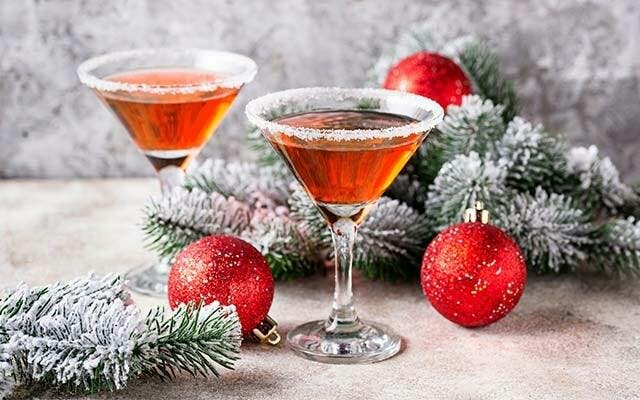 mince-pie-martini-christmas-cocktails.jpg