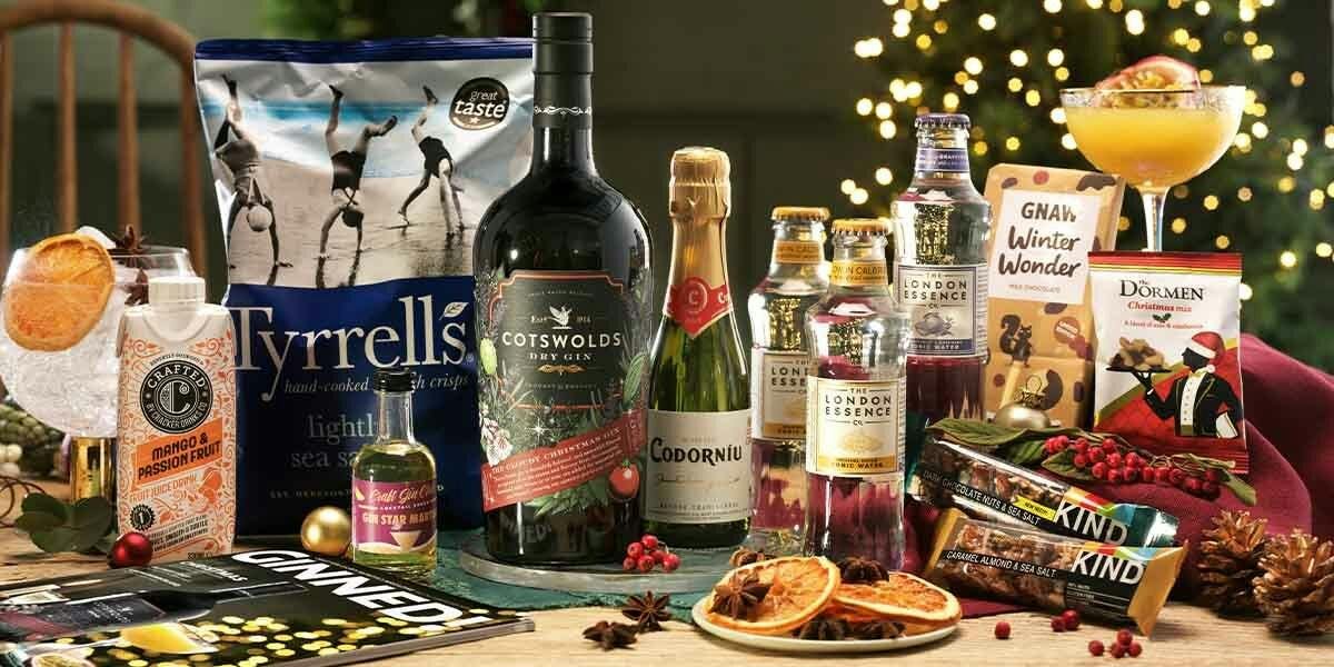It's time to reveal our December 2020 Gin of the Month box!