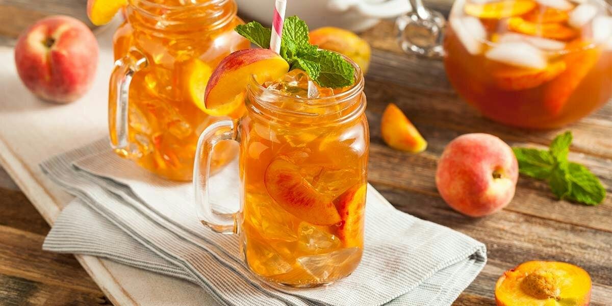 This gin and peach iced tea recipe makes the most refreshing cocktail!