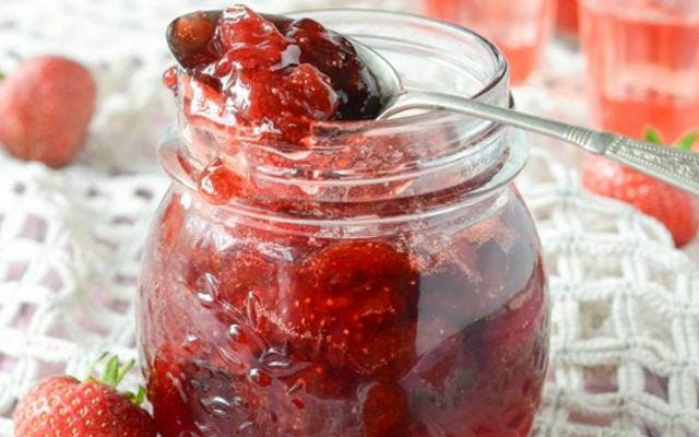 gin strawberry jam