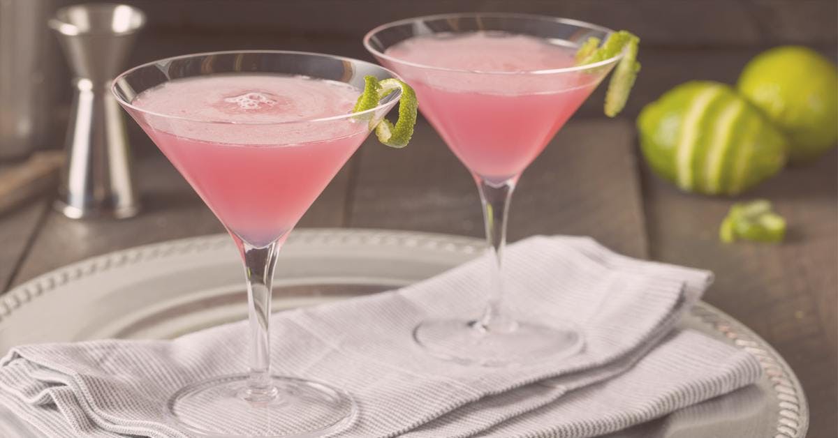 This rosé wine and gin gimlet is all you need this summer! 