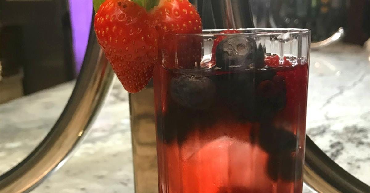 Cocktail: Bertie's Berry