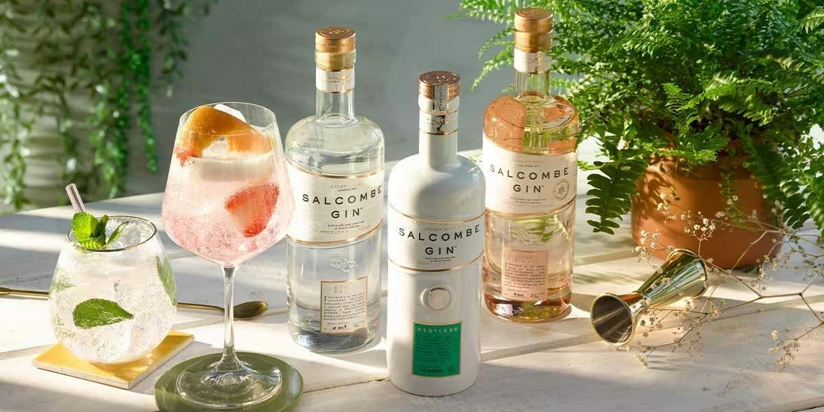Win a PRIZE DRAW worth over £340! Including lots of Salcombe gin, a paddleboarding experience and so much more...