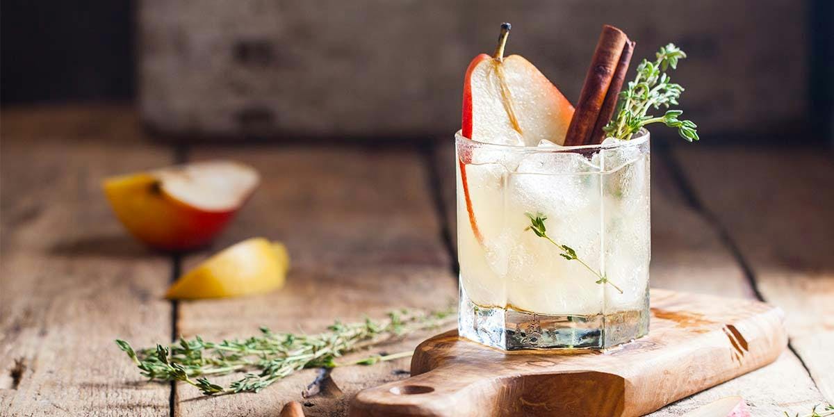 Try a spiced pear & gin cocktail tonight for all the flavours of autumn in a glass