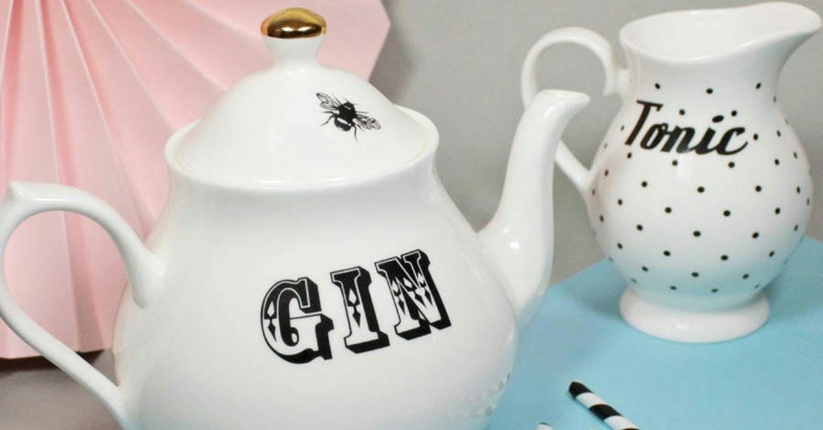 These gin tea sets will warm hearts this Christmas! 