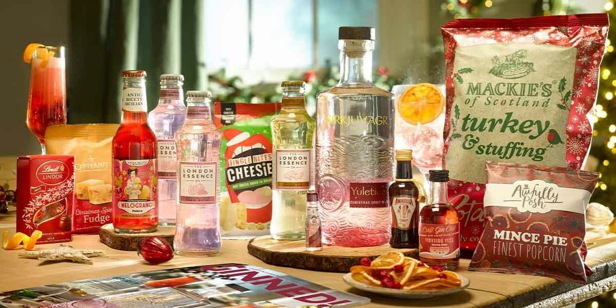 Take a look inside Craft Gin Club's December 2021 Gin of the Month box, it's a festive extravaganza! 