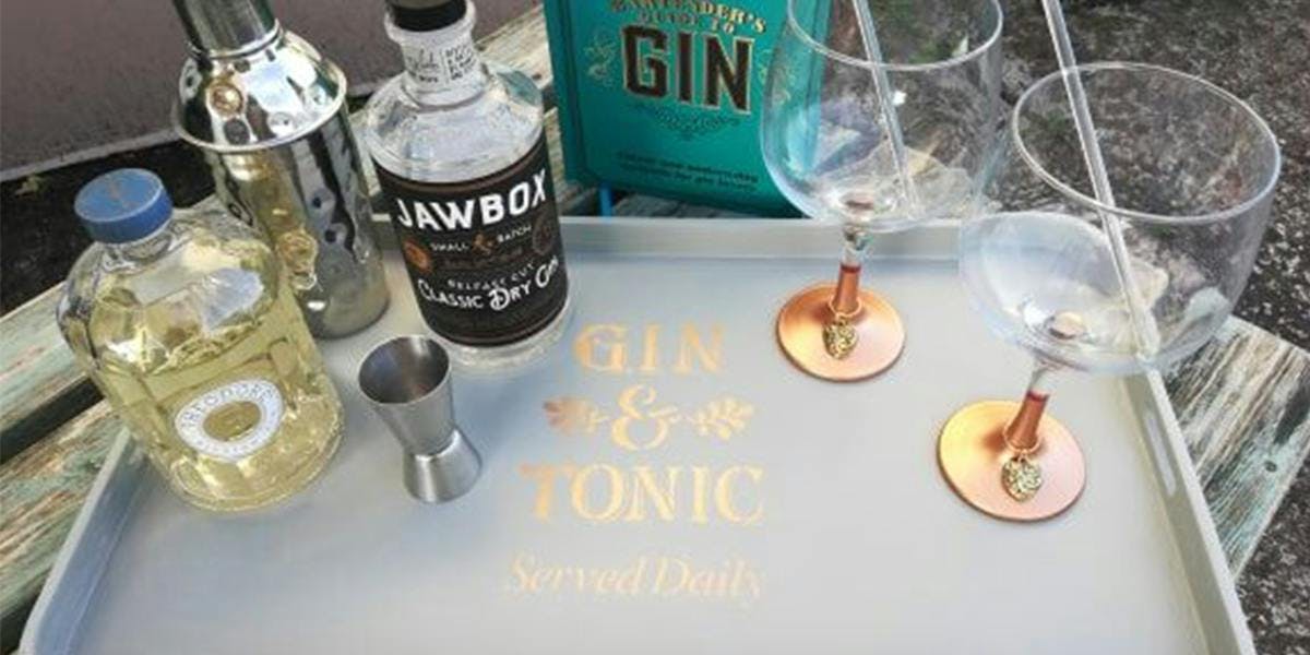 How to make your own DIY personalised gin drinks tray, glasses and cocktail stirrers