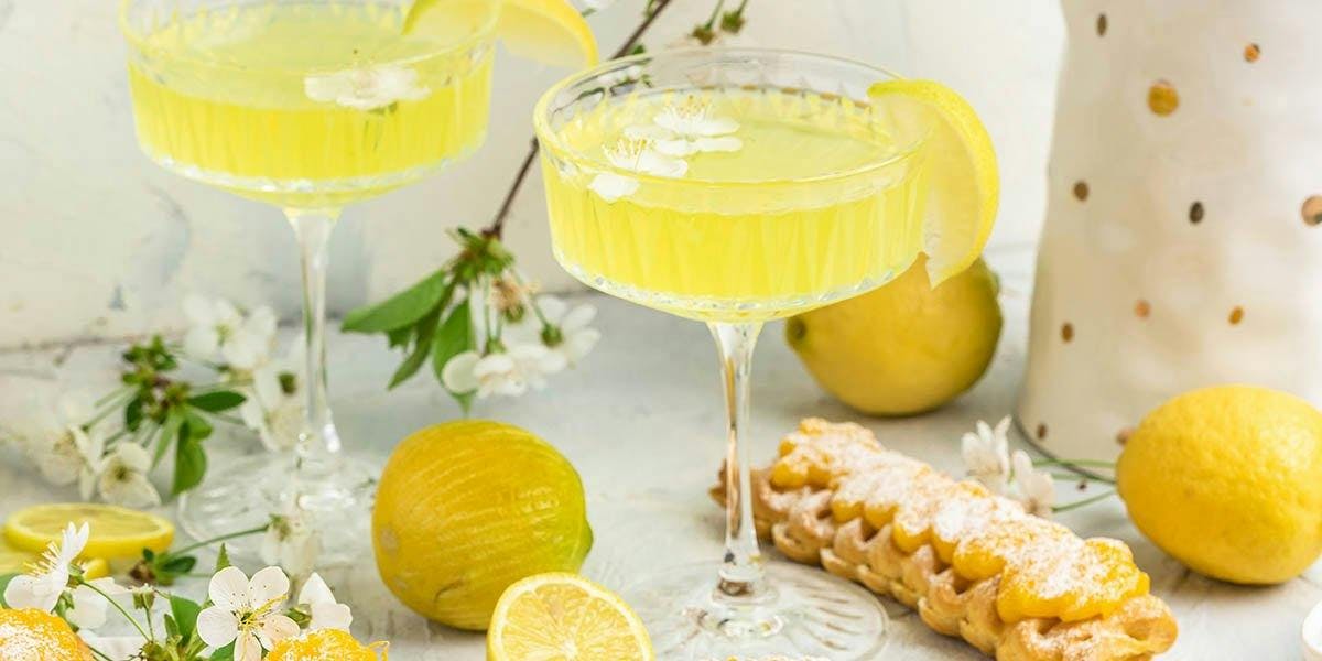 Flavoured with chocolate liqueur, this limoncello and gin cocktail is utterly scrumptious! 