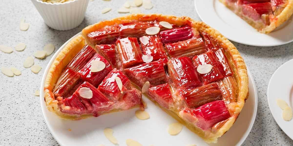 This tart is a heavenly mix of gin, rhubarb, ginger and frangipane! 