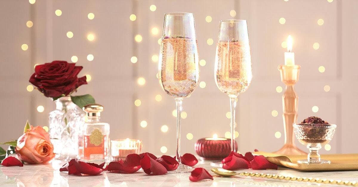Make this sparkling Love Potion cocktail to spice up your Valentine's Day!