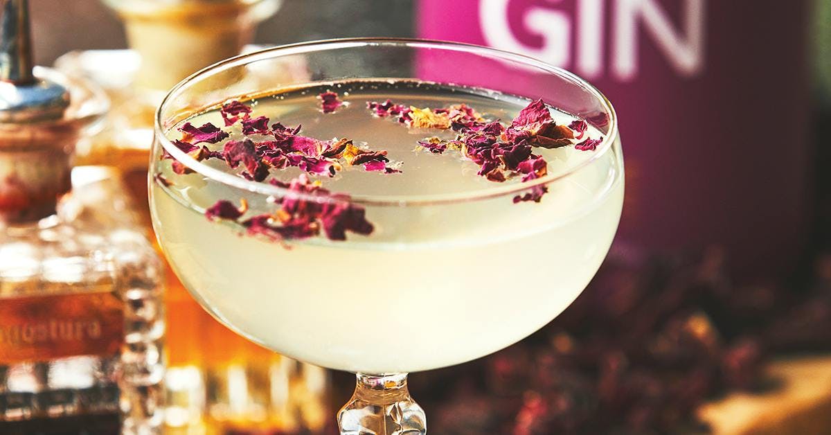 This sparkling rose martini is fit for a queen!