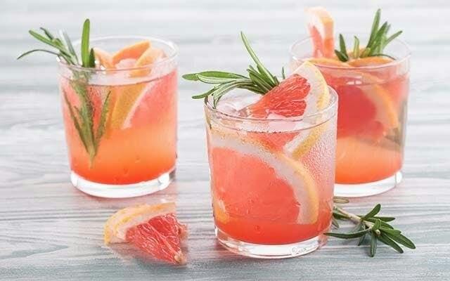 grapefruit-rosemary-gin-greyhound-cocktails.jpg