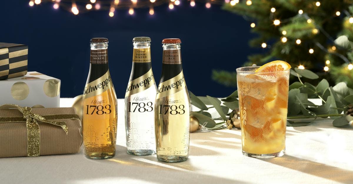 Sparkle this Christmas with a Schweppes Muscovado & Gingerbread Collins