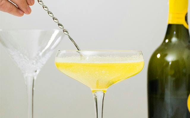 golden-cocktail-martini-glass-cocktail-stirrer.jpg